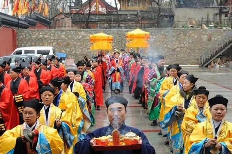道长告诉你超渡的意义与功德：走出生死之间的桥梁