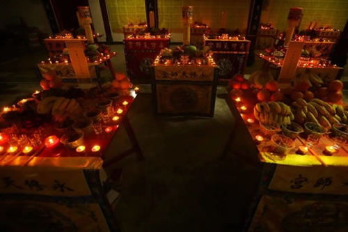 十方超度：广度孤魂野鬼的慈悲法会