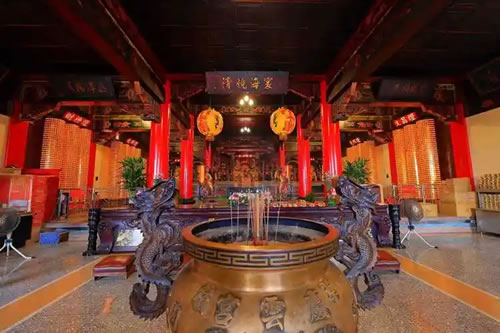 超度法事中的道教服饰与道具文化